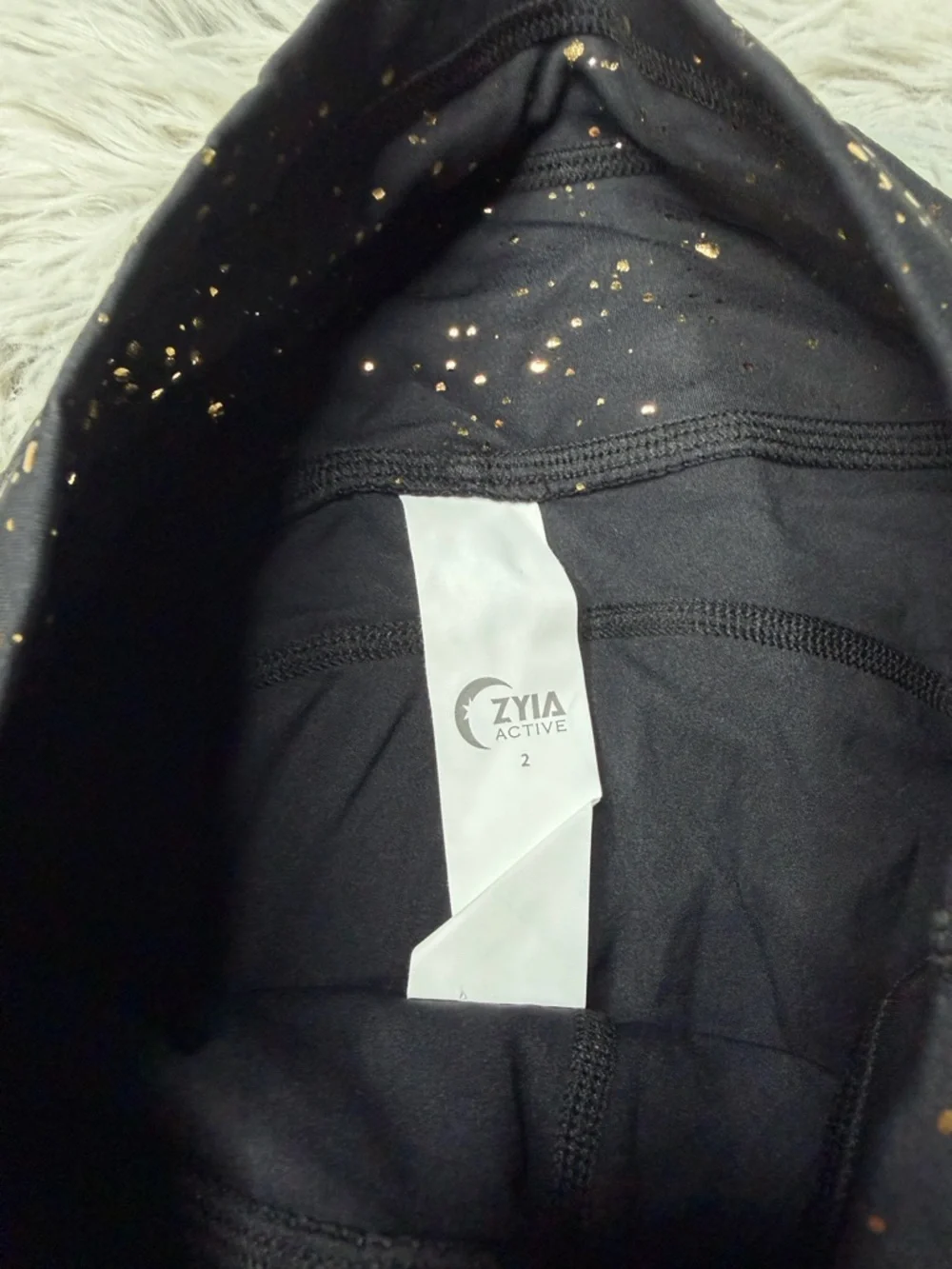 Zyia Active Black Stay Gold Pocket Drawstring Luxe 28” Leggings Size 2 - Picture 4 of 6